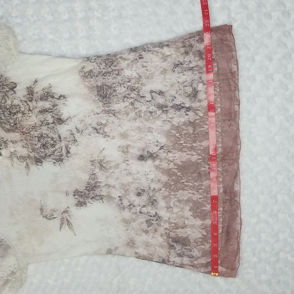 Dressbarn Large Short Sleeve Mauve, Tan & Cream Floral Lace Overlay Tunic Top - Picture 9 of 10